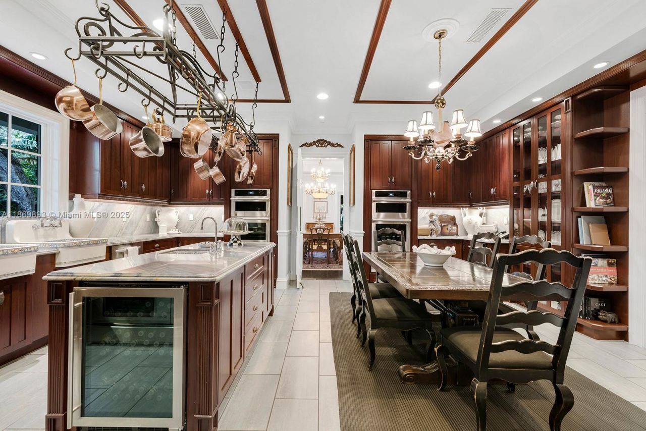 612 Sunset Dr, Coral Gables, FL 33143 Photo