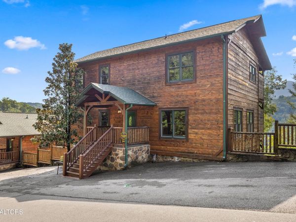 820 Resort Way, Gatlinburg, TN 37738