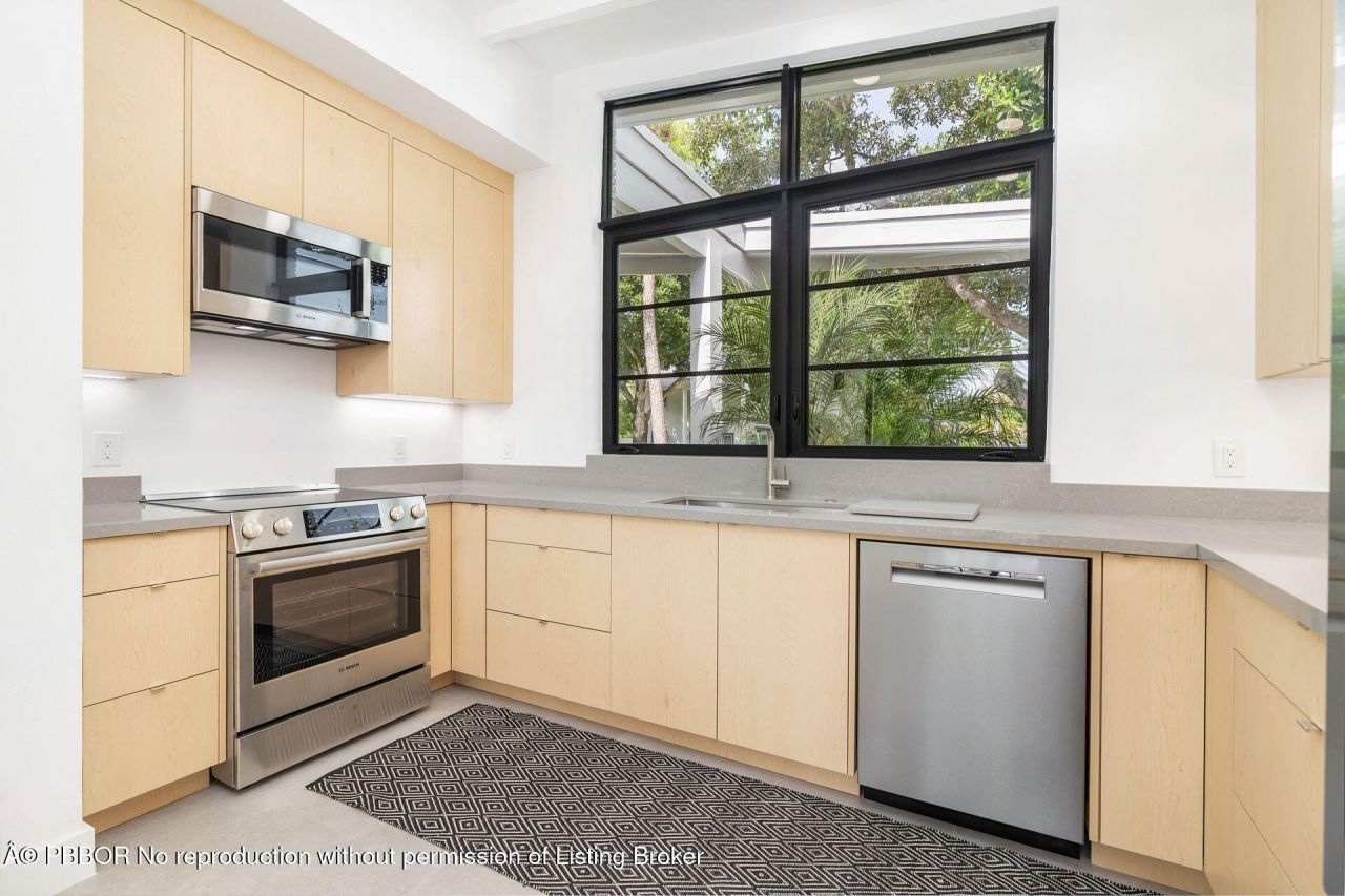 7512 W Lake Drive, West Palm Beach, FL 33406 Photo