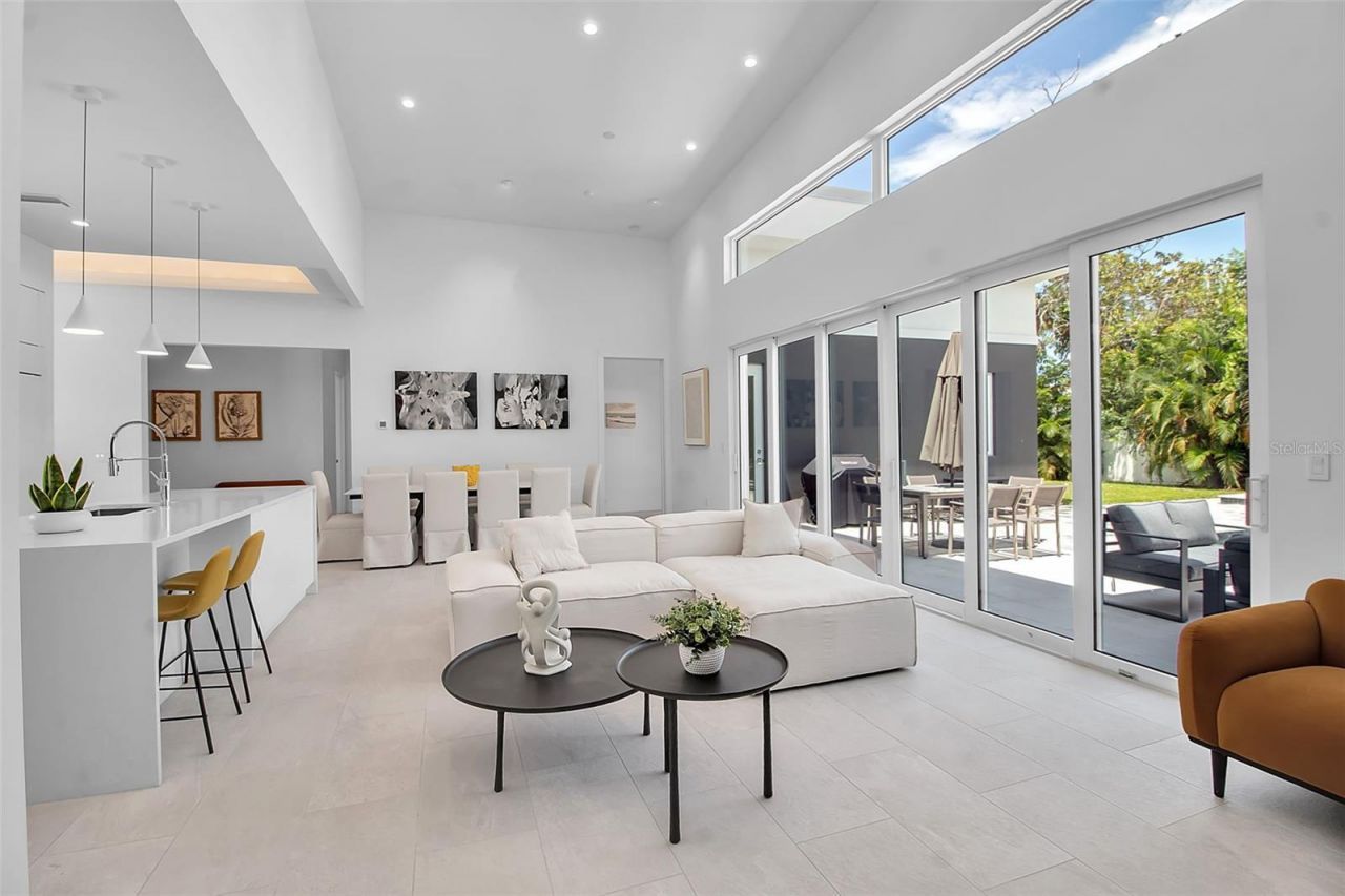 2231 Wood Street, Sarasota, FL 34237 Photo