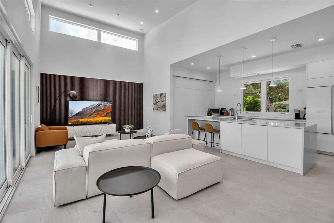 2231 Wood Street, Sarasota, FL 34237 Photo