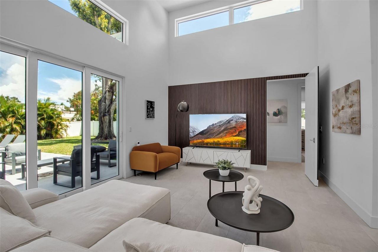 2231 Wood Street, Sarasota, FL 34237 Photo