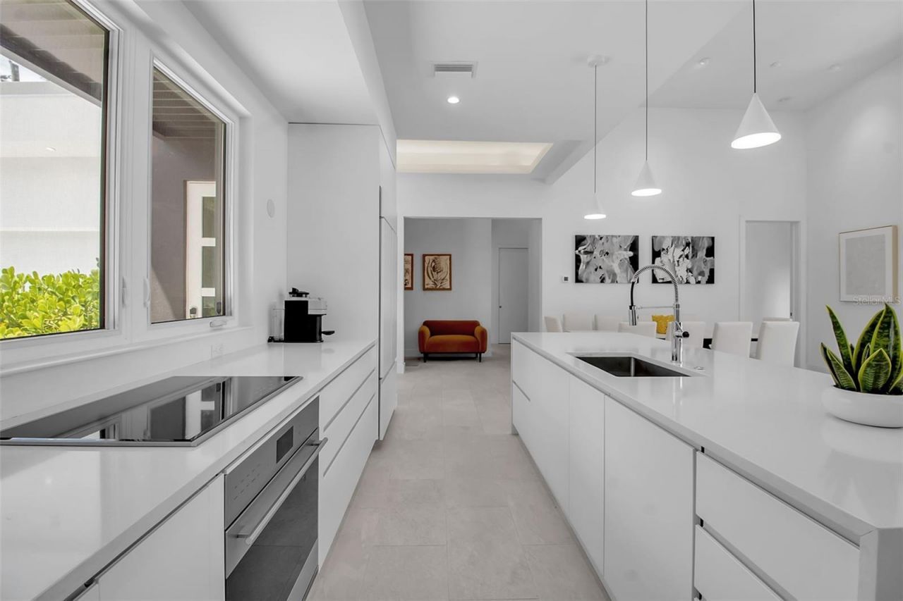 2231 Wood Street, Sarasota, FL 34237 Photo