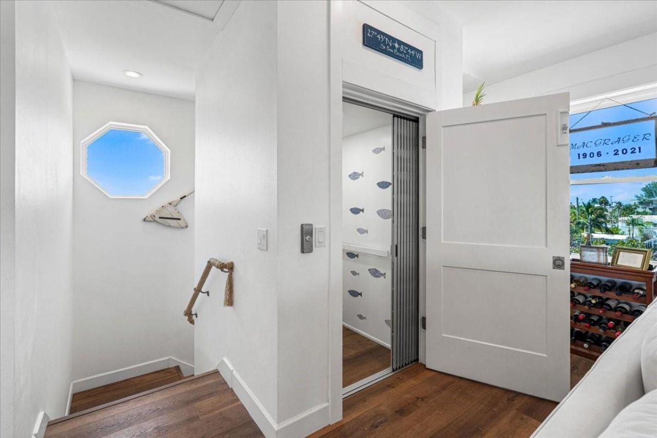 1002 Pass A Grille Way, Saint Pete Beach, FL 33706 Photo