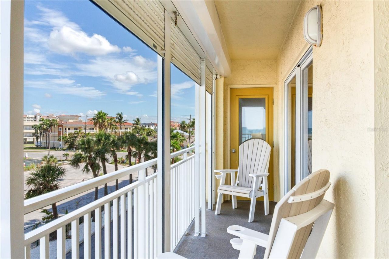 17450 Gulf Boulevard, Unit 206, Redington Shores, FL 33708 Photo