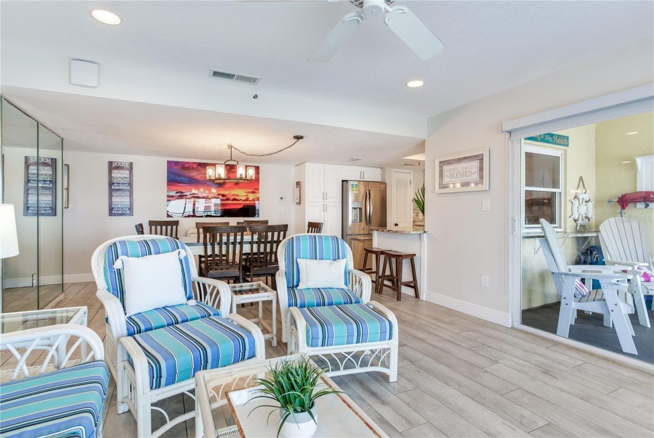17450 Gulf Boulevard, Unit 206, Redington Shores, FL 33708 Photo