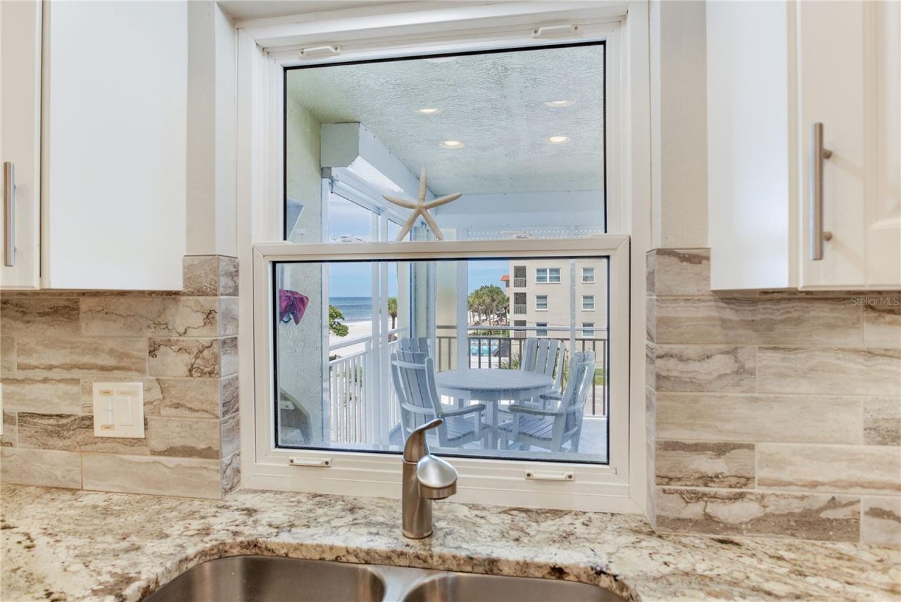 17450 Gulf Boulevard, Unit 206, Redington Shores, FL 33708 Photo
