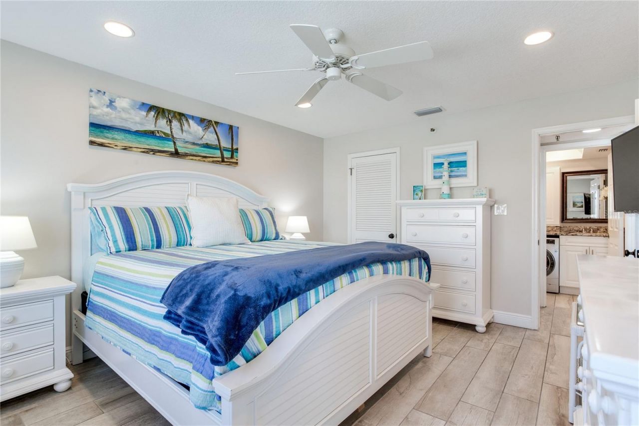 17450 Gulf Boulevard, Unit 206, Redington Shores, FL 33708 Photo