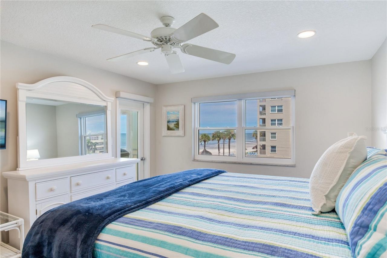 17450 Gulf Boulevard, Unit 206, Redington Shores, FL 33708 Photo