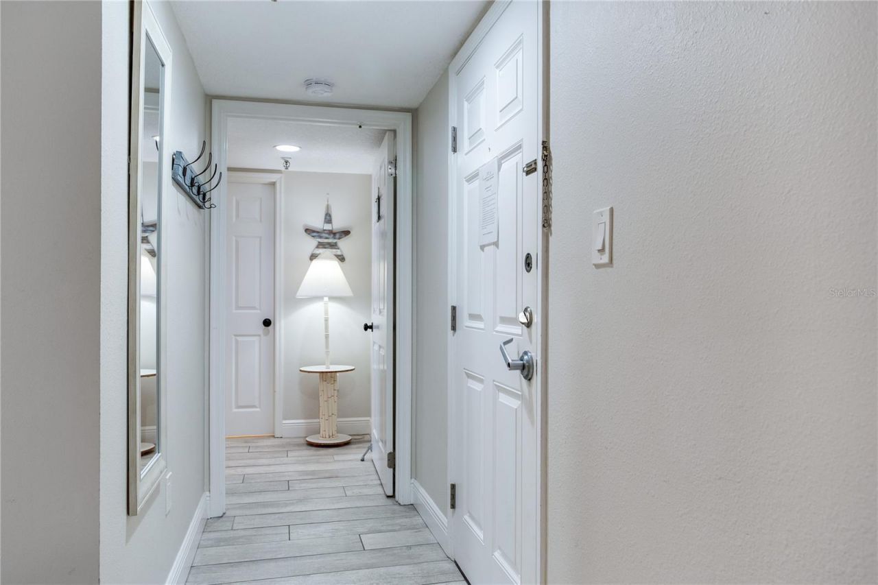 17450 Gulf Boulevard, Unit 206, Redington Shores, FL 33708 Photo