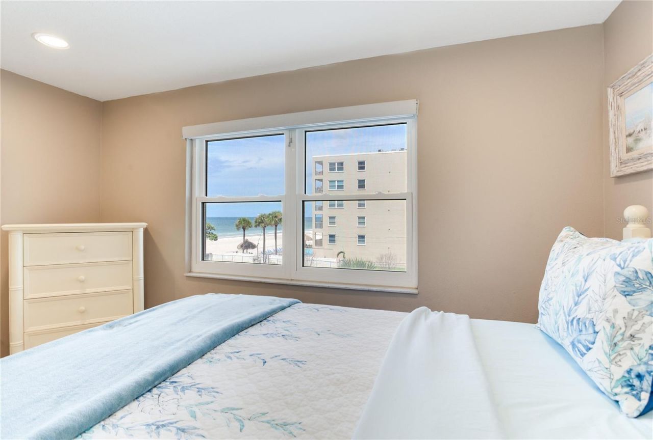 17450 Gulf Boulevard, Unit 206, Redington Shores, FL 33708 Photo