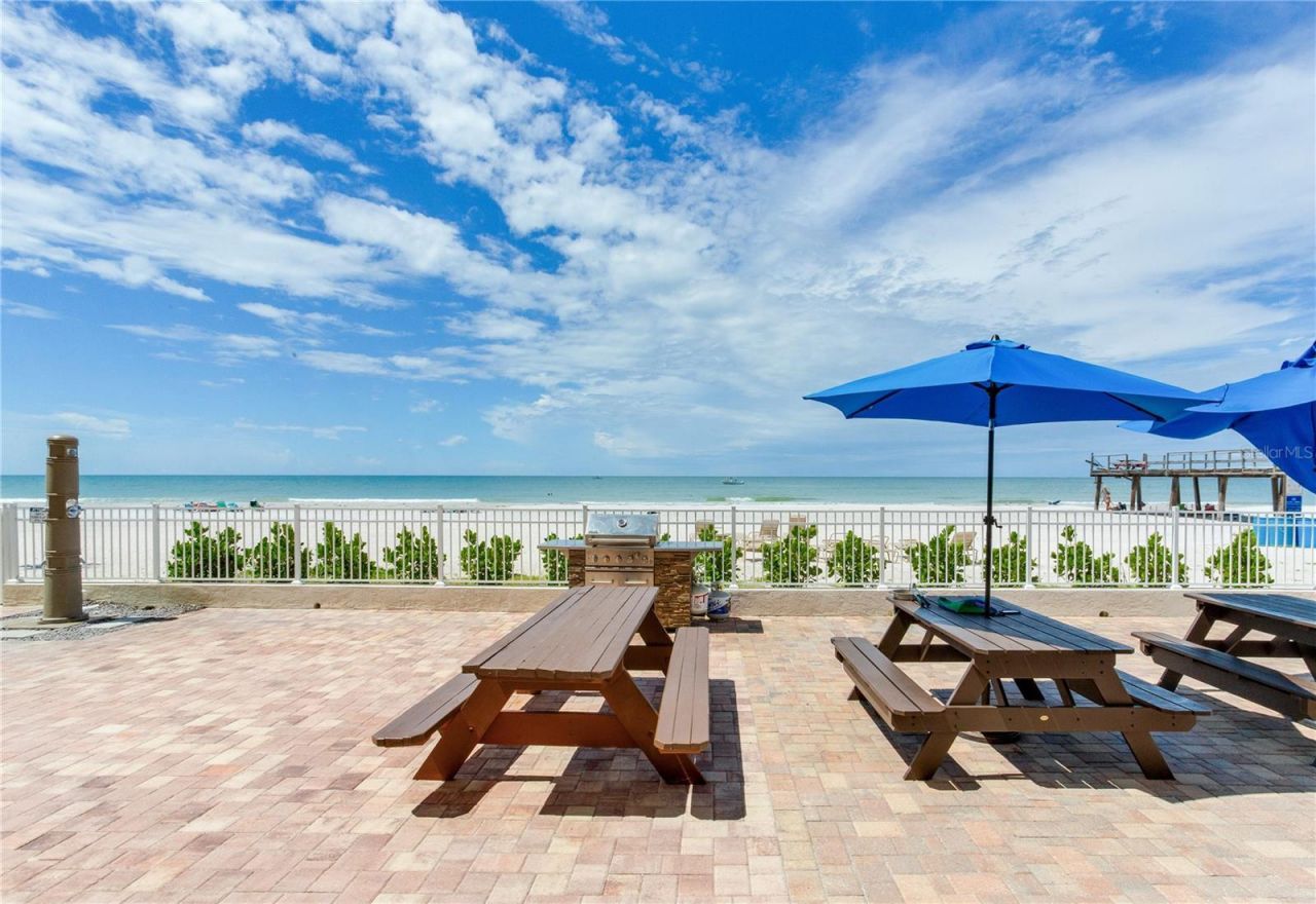 17450 Gulf Boulevard, Unit 206, Redington Shores, FL 33708 Photo