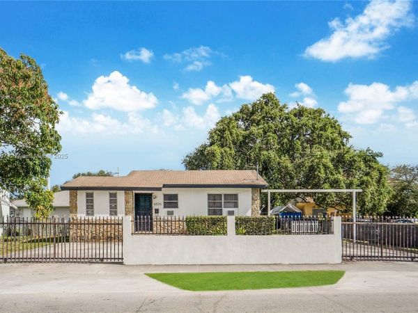 6535 NW 6th Ave, Miami, FL 33150