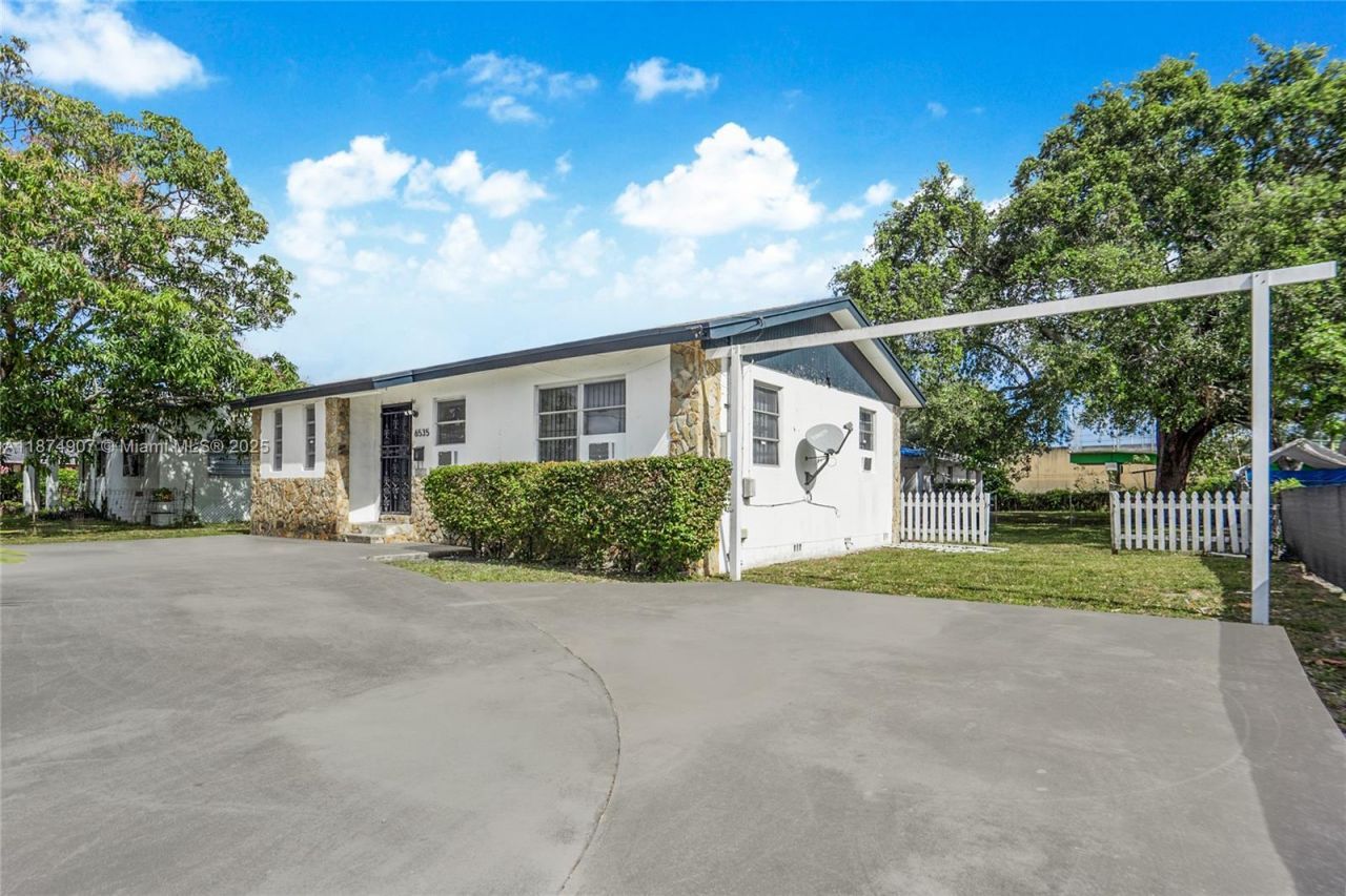 6535 NW 6th Ave, Miami, FL 33150 Photo