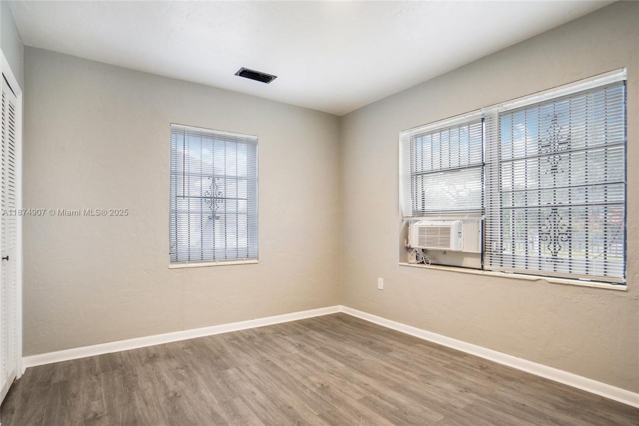 6535 NW 6th Ave, Miami, FL 33150 Photo