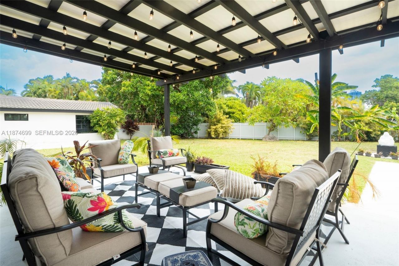 5149 Alton Rd, Miami Beach, FL 33140 Photo