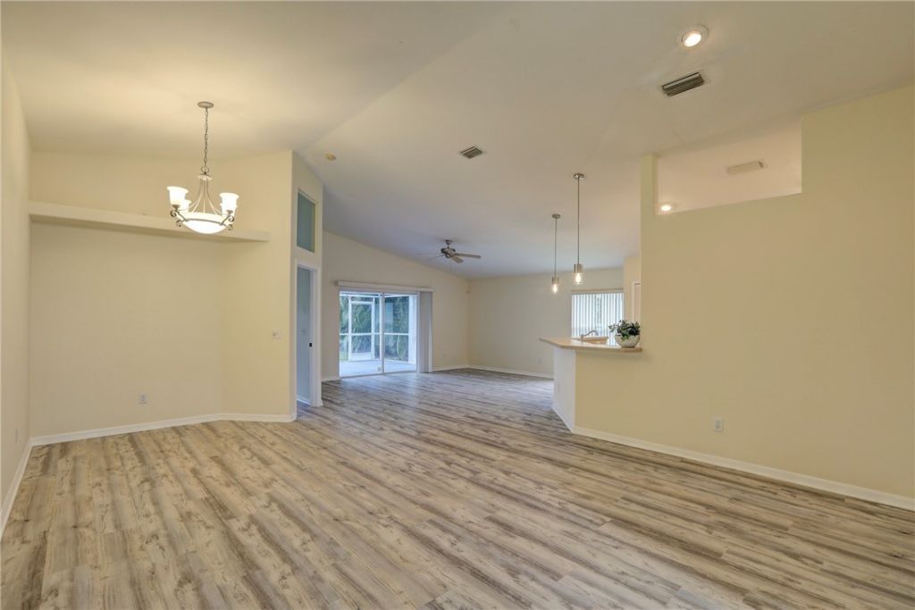 596 Willow Court, Sebastian, FL 32958 Photo