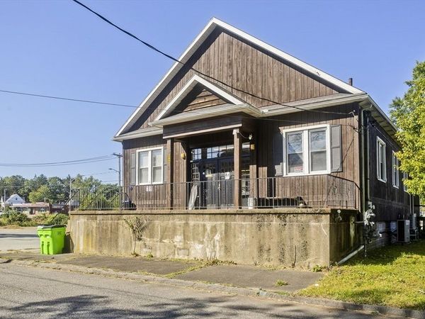 52 Gladdu Ave, Chicopee, MA 01020