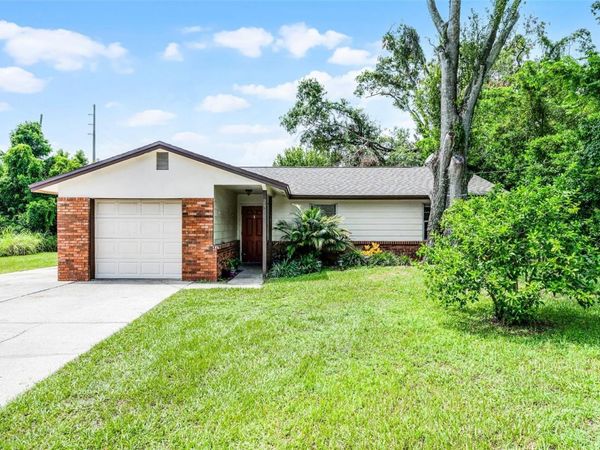 2900 ORANOLE ROAD, ORLANDO, FL 32810