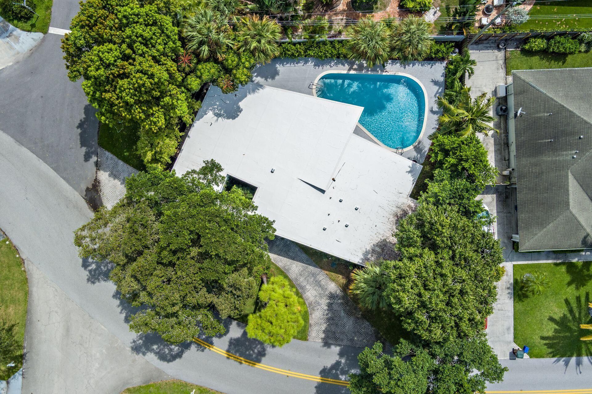 7512 W Lake Drive, Lake Clarke Shores, FL 33406 Photo