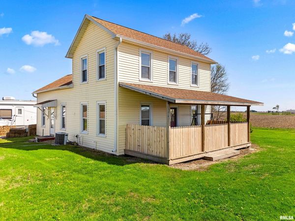 16853 N WRIGHT Road, Lewistown, IL 61542