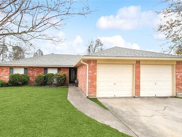 250 WHISPERWOOD Boulevard, Slidell, LA 70458