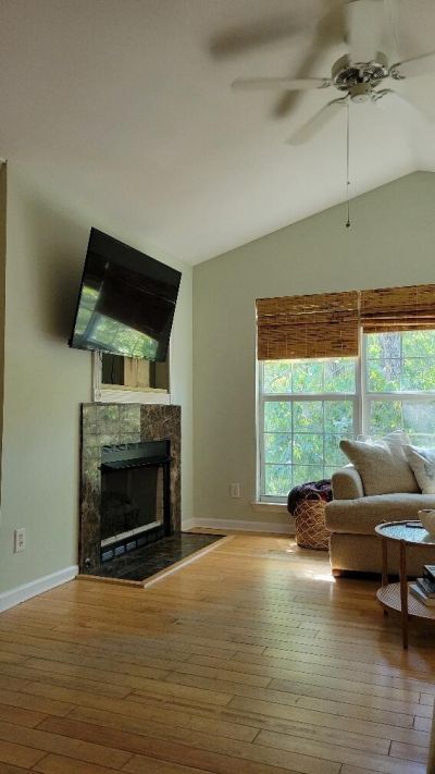 700 Daniel Ellis Drive Photo 10