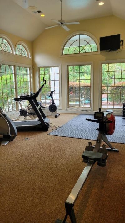 700 Daniel Ellis Drive Photo 4