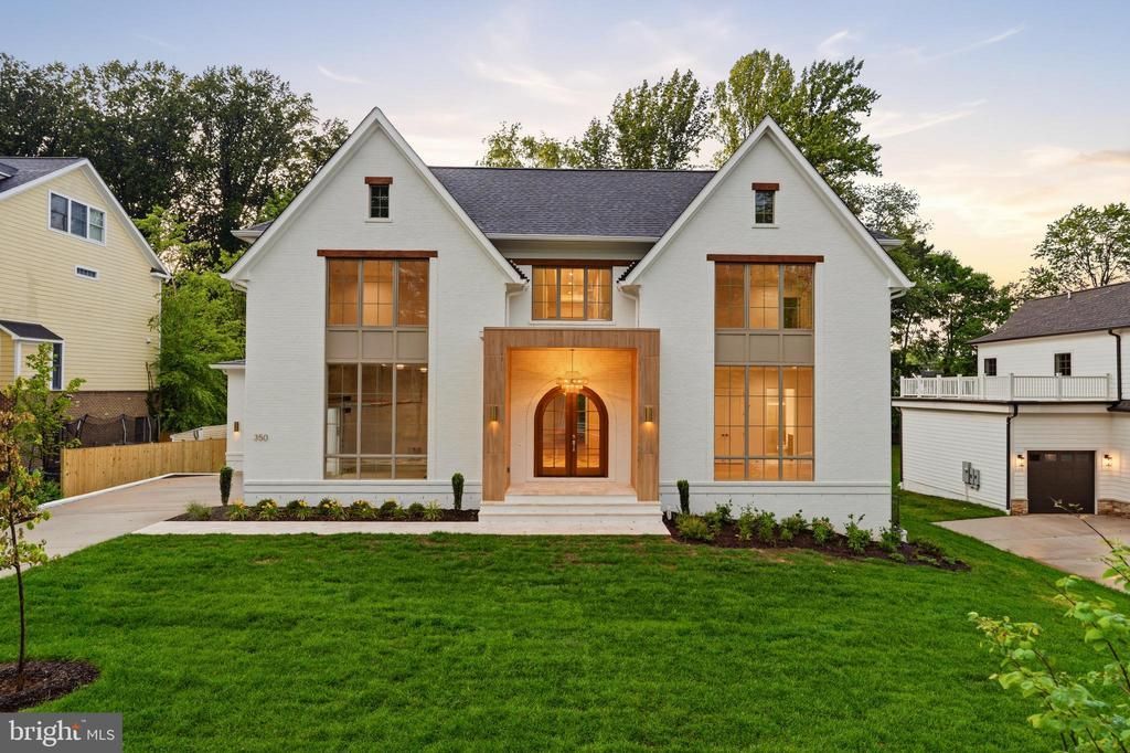 350 Ayr Hill Avenue Ne, Vienna, VA 22180 Main Photo