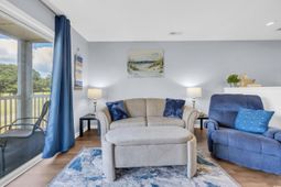 581 Blue River Ct. photo 4