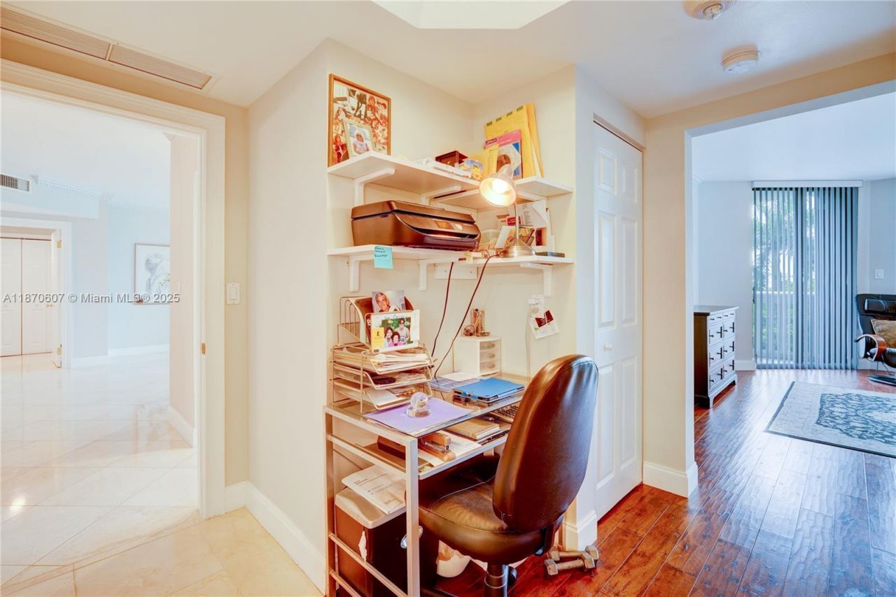 2000 Island Blvd, Unit 408, Aventura, FL 33160 Photo