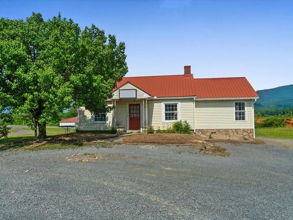 806 N 3rd Avenue, Chatsworth, GA 30705