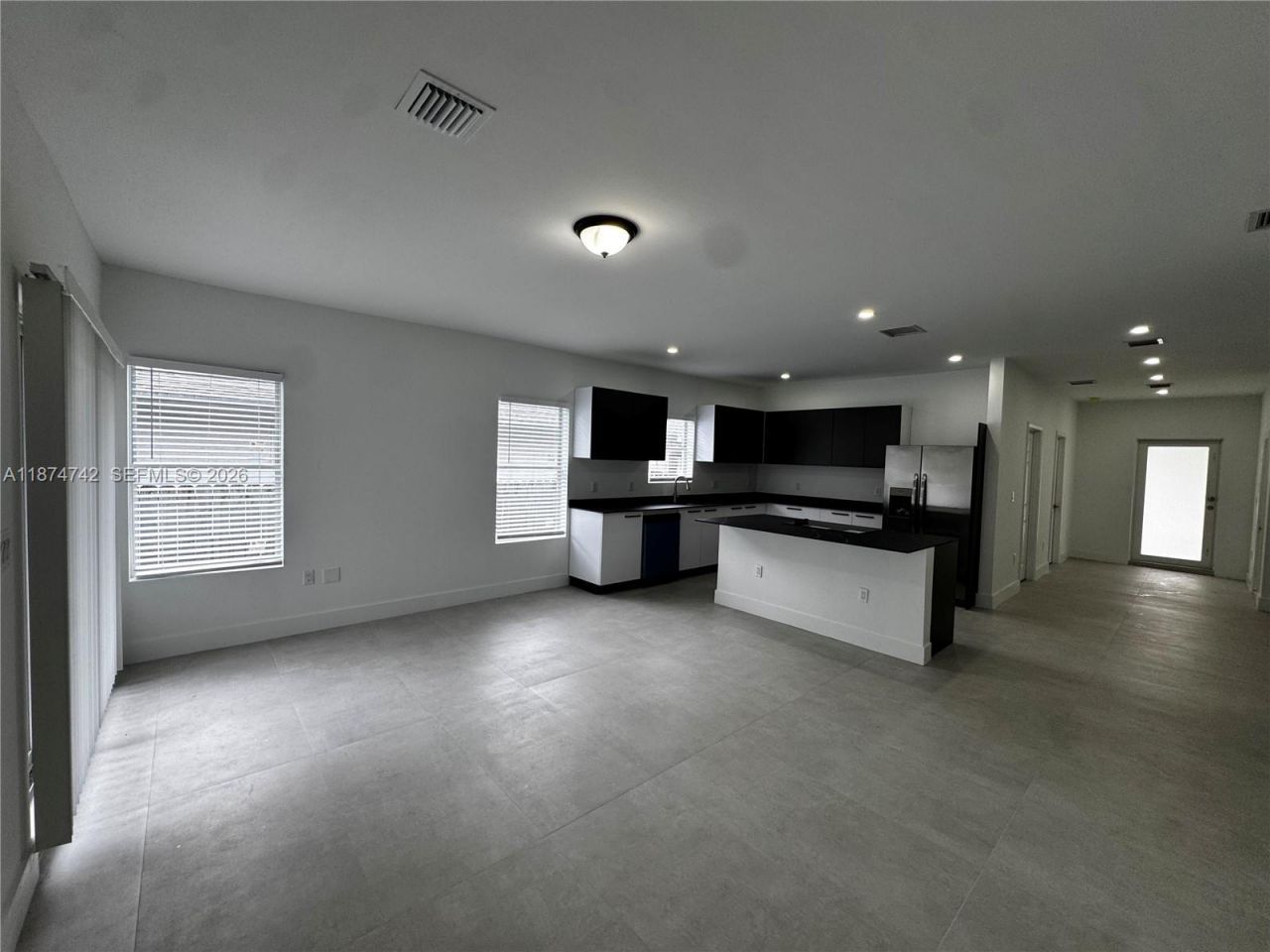 2541 NW 9th St, Fort Lauderdale, FL 33311 Photo