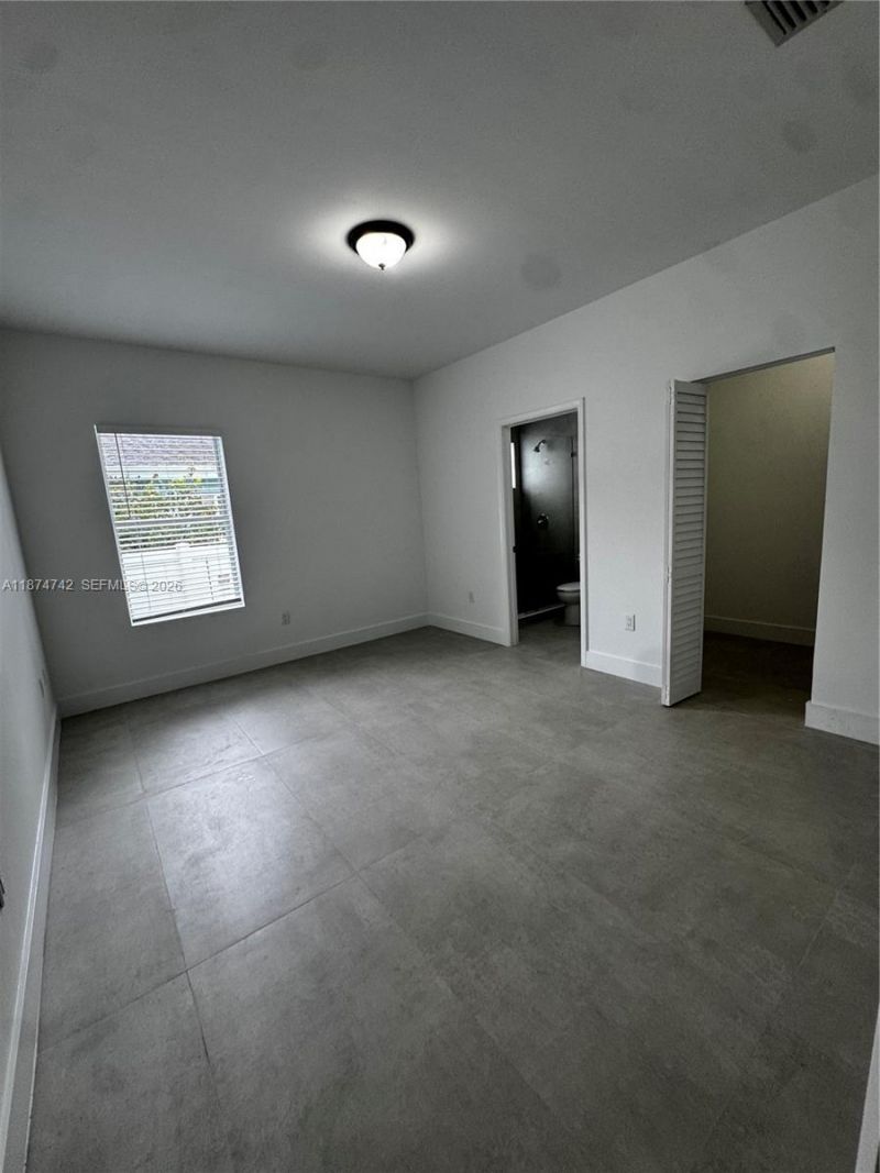 2541 NW 9th St, Fort Lauderdale, FL 33311 Photo