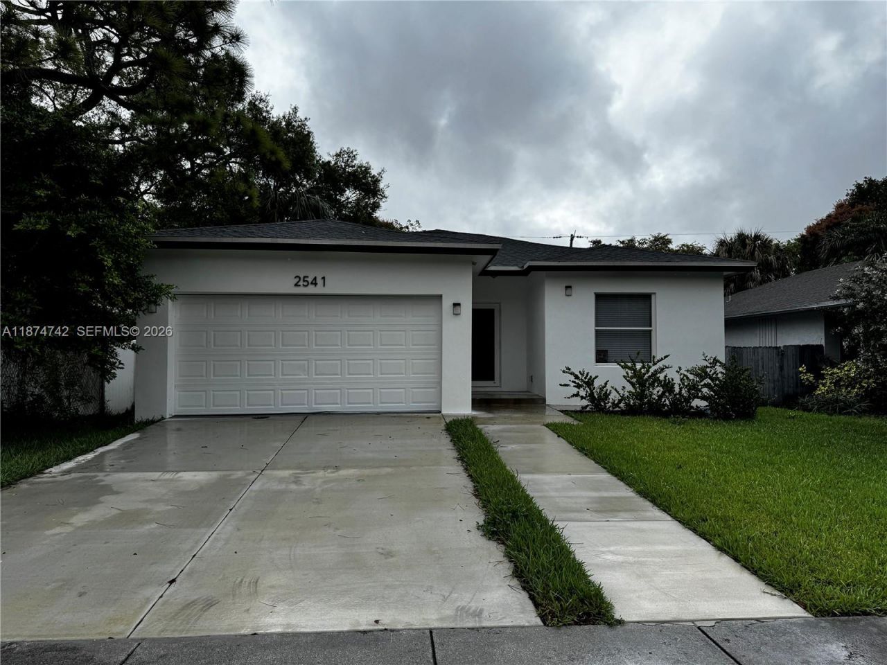 2541 NW 9th St, Fort Lauderdale, FL 33311 Photo