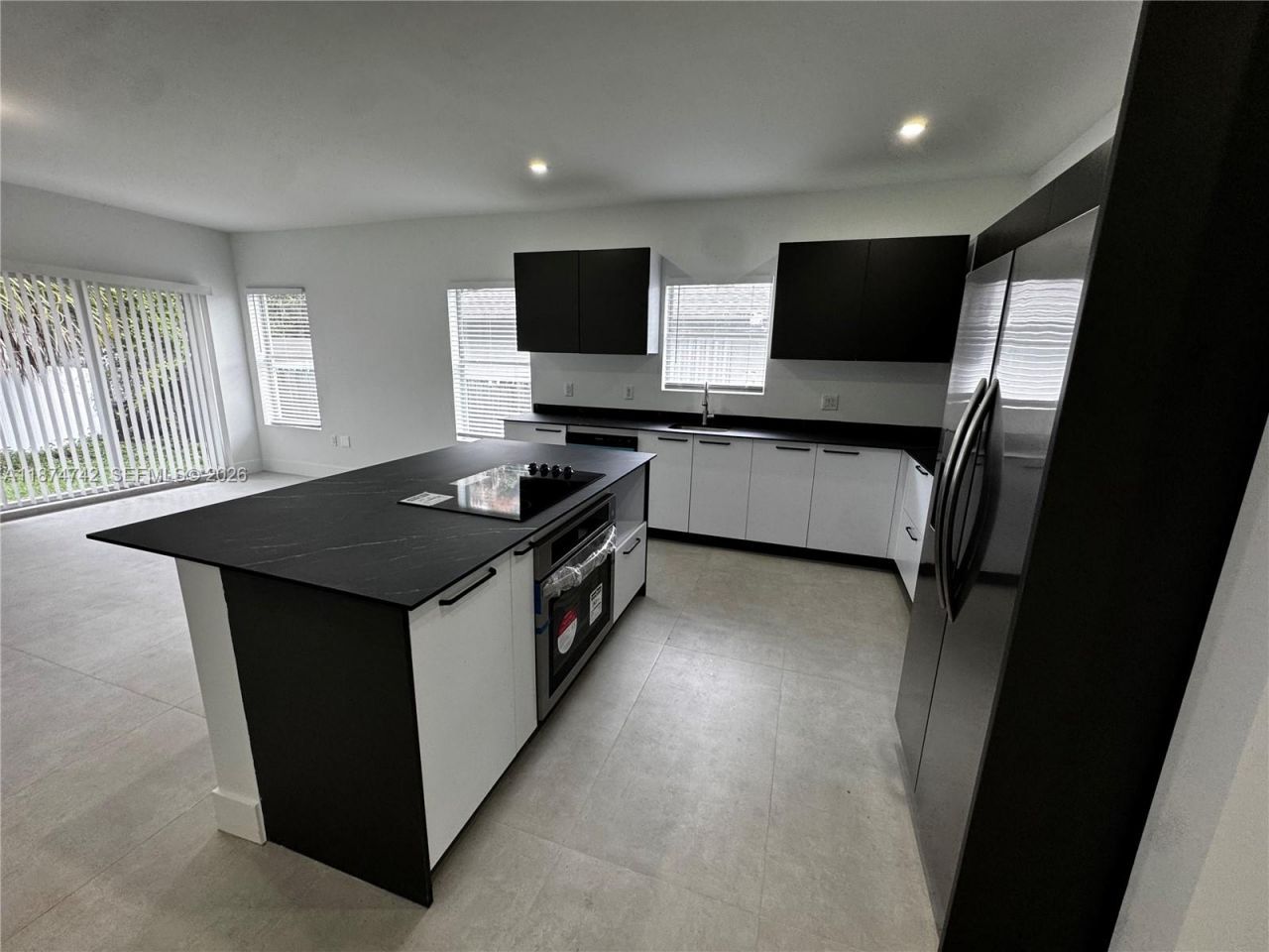 2541 NW 9th St, Fort Lauderdale, FL 33311 Photo