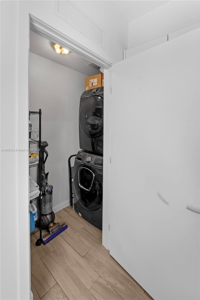 999 SW 1st Ave, Unit 3304, Miami, FL 33130 Photo