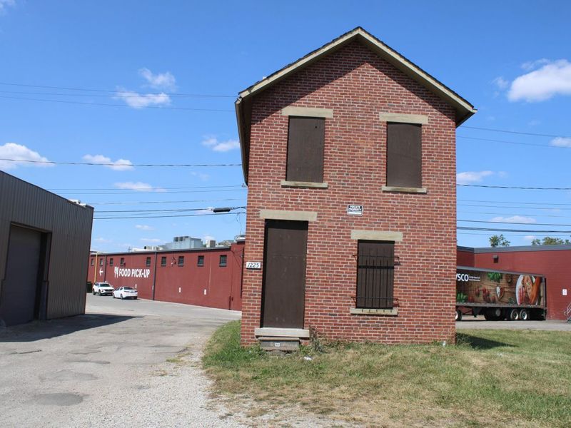 1227 Cleveland Avenue, Columbus, OH 43201 Photo 6