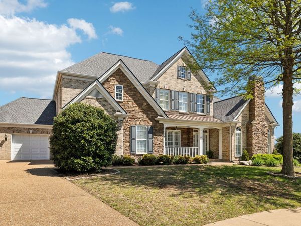 107 Jasmine Ct, Gallatin, TN 37066