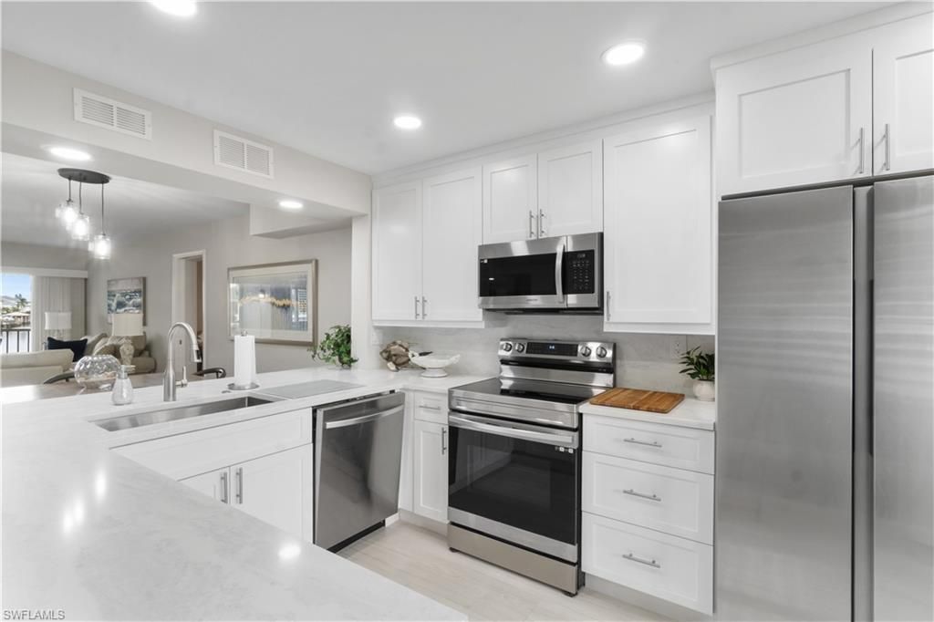 10686 Gulf Shore Dr, Unit A105, Naples, FL 34108 Photo