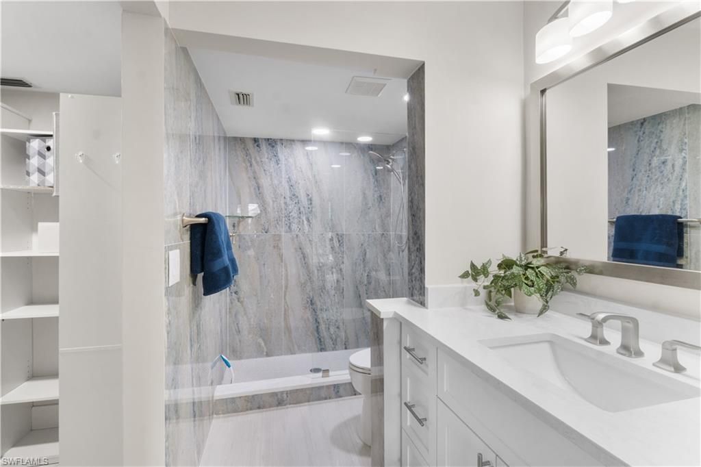 10686 Gulf Shore Dr, Unit A105, Naples, FL 34108 Photo