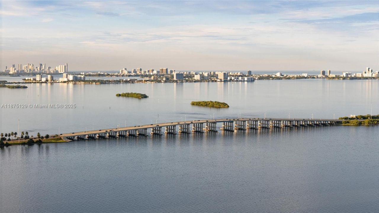 700 NE 24th St, Unit 1706, Miami, FL 33137 Photo