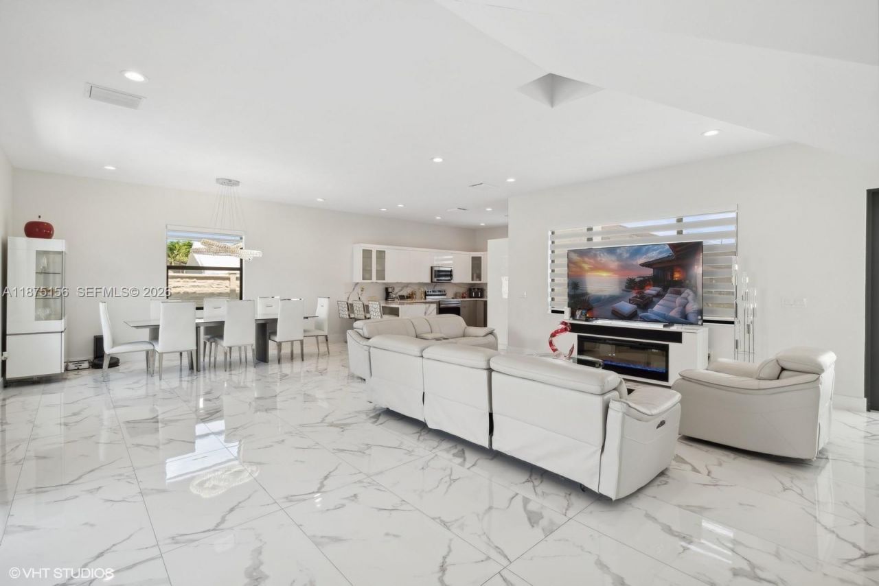 13331 SW 41st St, Miami, FL 33175 Photo