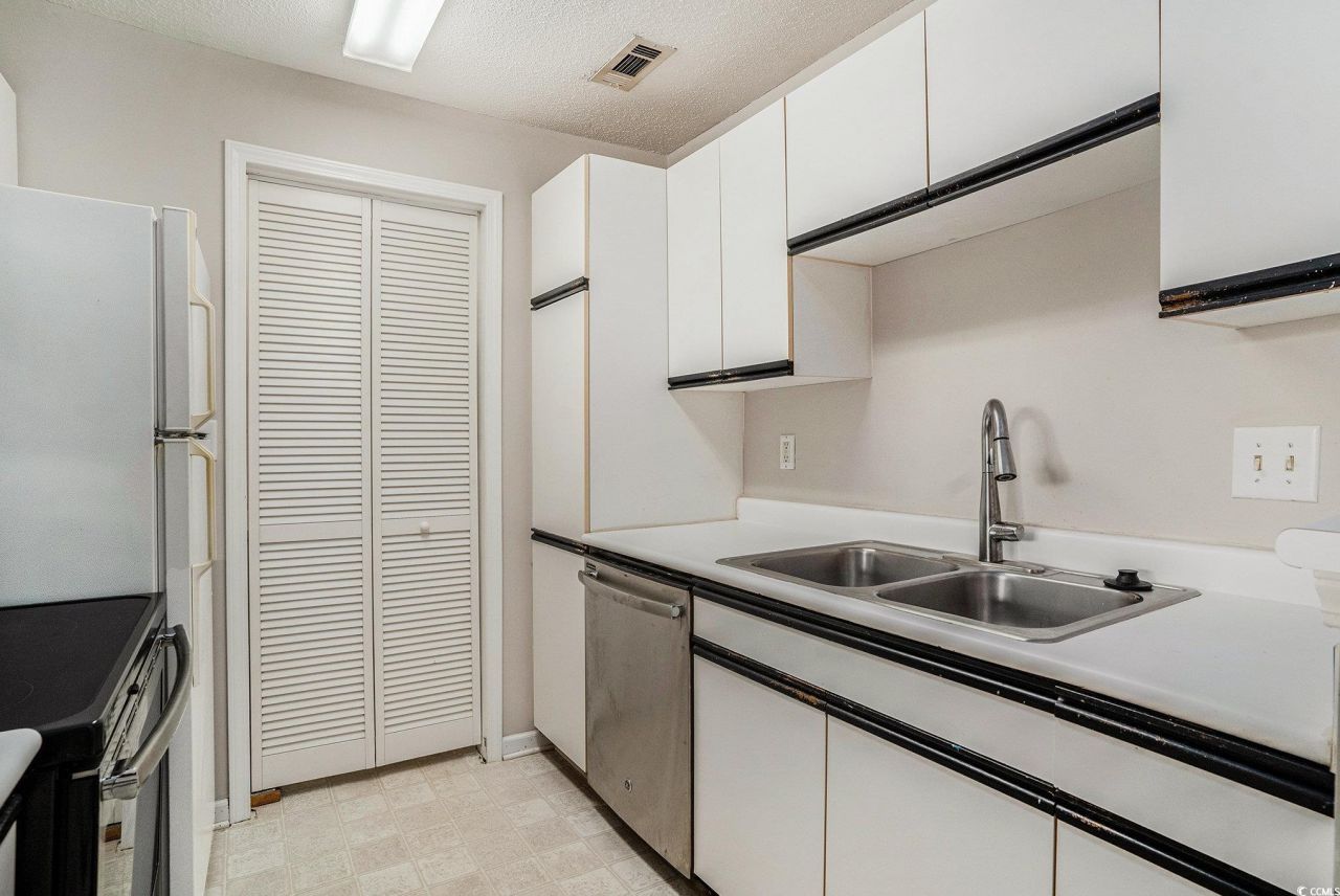 3792 Hitchcock Way Photo 12