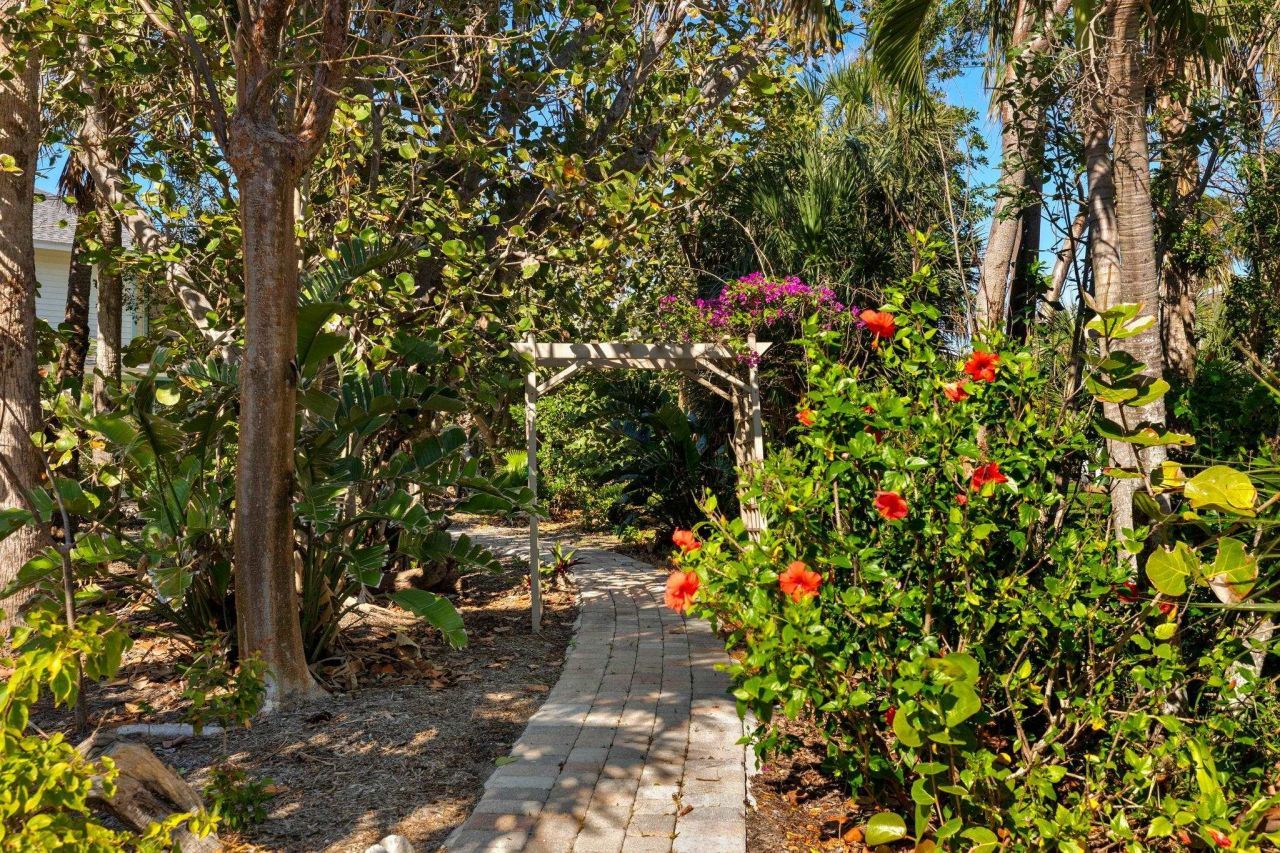 4631 Bowen Bayou Rd, Sanibel, FL 33957 Photo