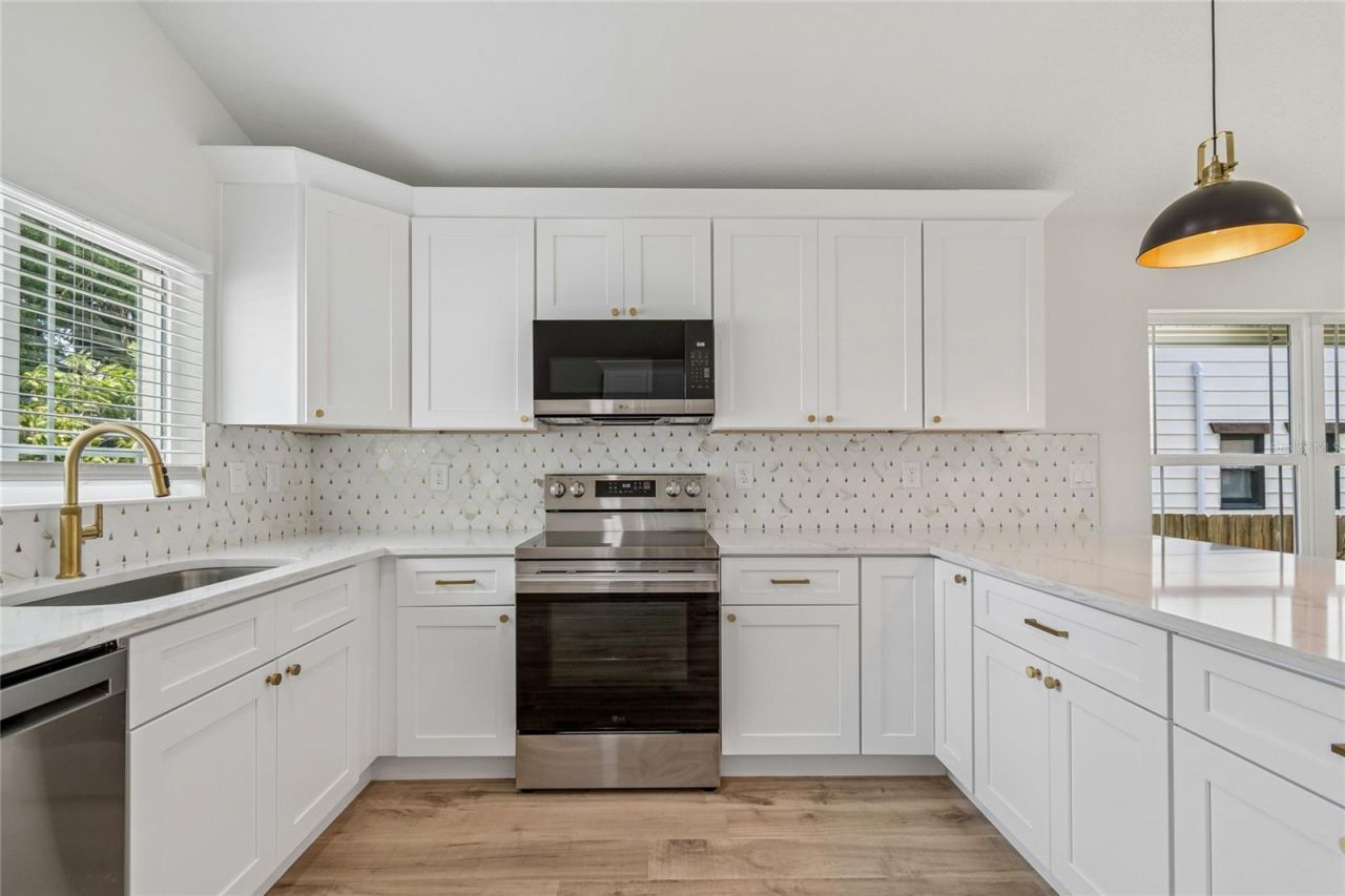 2301 Highland Street S, Saint Petersburg, FL 33705 Photo