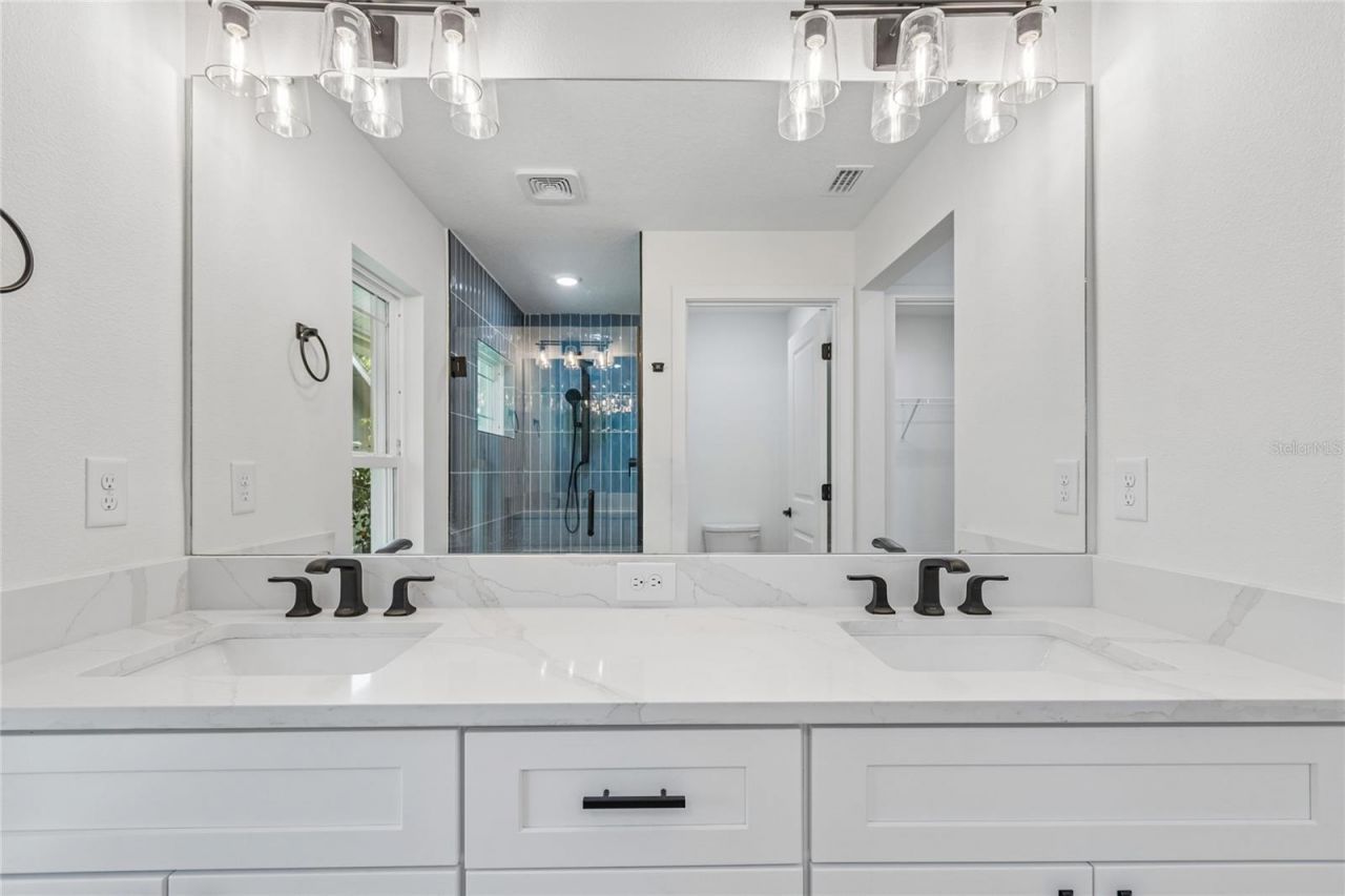 2301 Highland Street S, Saint Petersburg, FL 33705 Photo