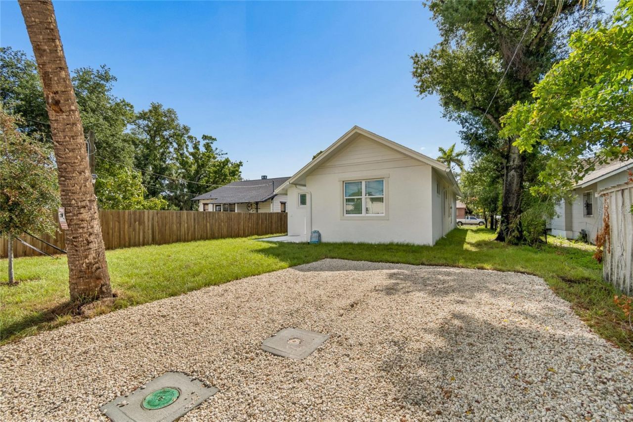 2301 Highland Street S, Saint Petersburg, FL 33705 Photo