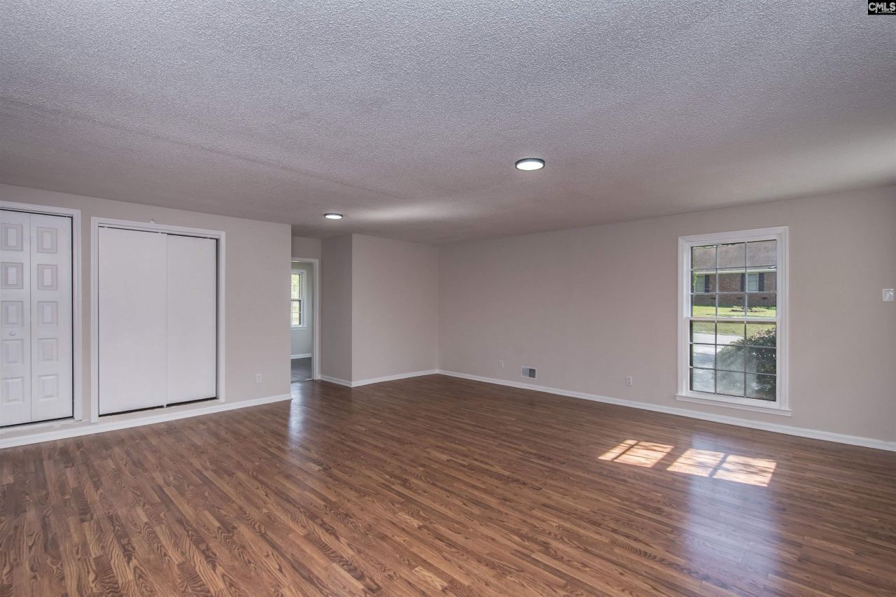 7909 Wessex Lane Photo 26