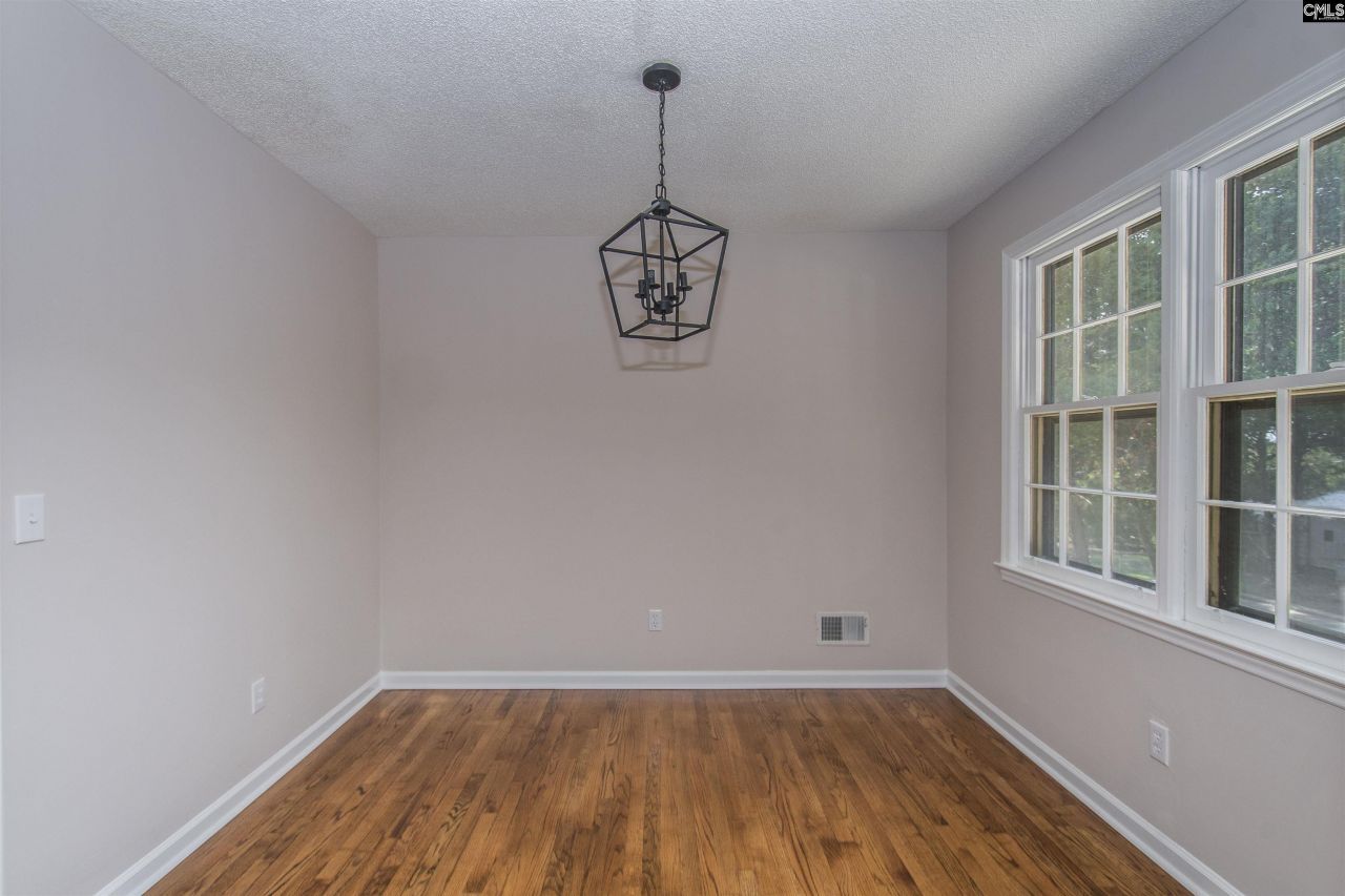 7909 Wessex Lane Photo 28